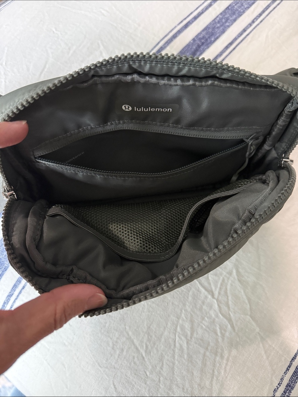 Lululemon Large Belt Bag - Picture 5 of 9